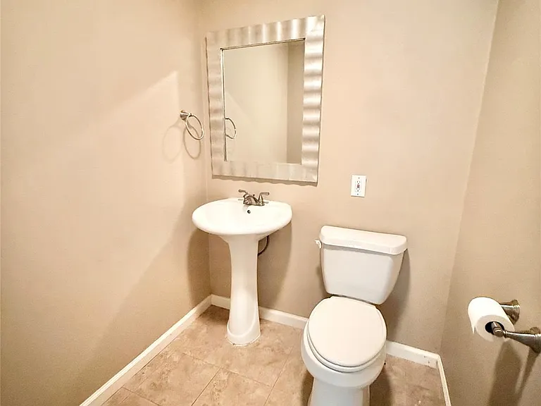 106 Longacre Dr — Photo 14