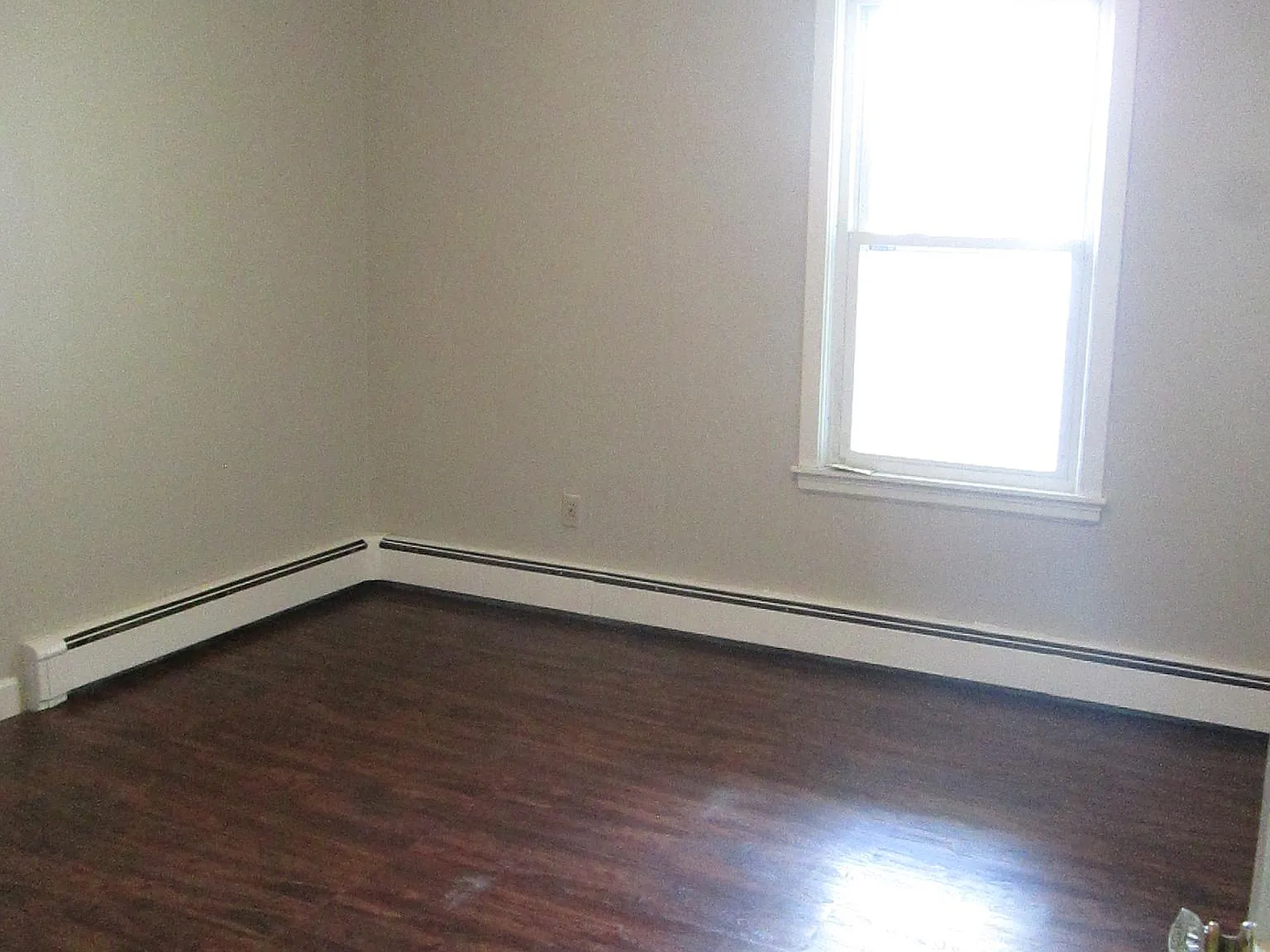 2 bed, 950 sqft, $1,500 — Photo 3