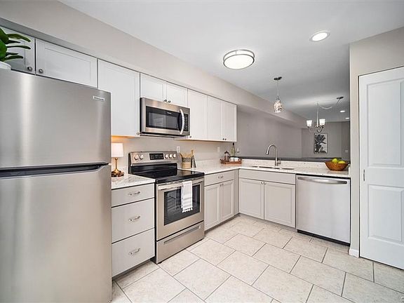 5th image of 2902 Woodbridge Crossing Dr #2902