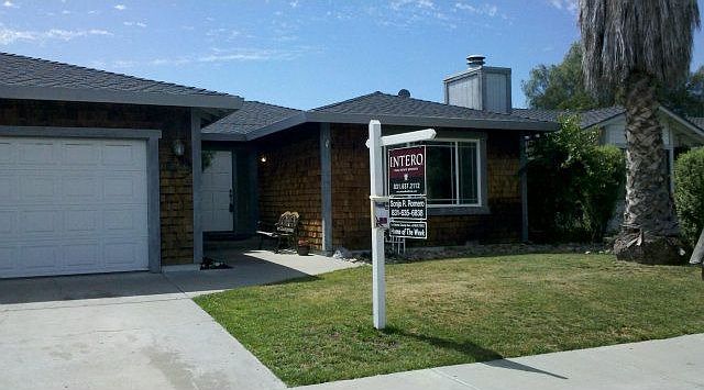 1st image of 1860 Cerra Vista Dr