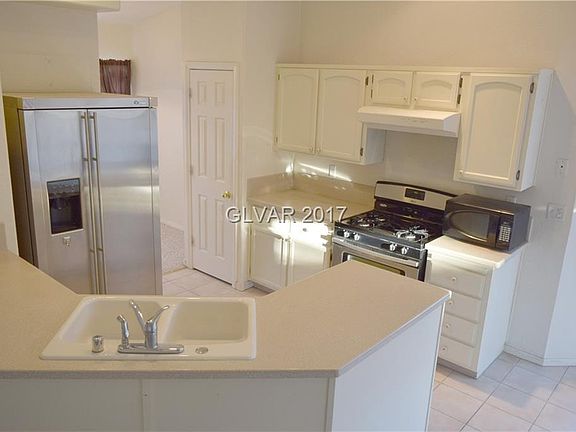 4th image of 2211 Pilar Ave