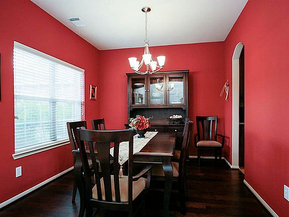 4th image of 2826 Chalet Knolls Ln