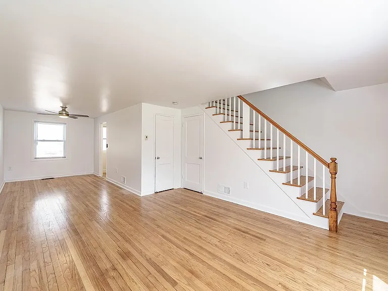 West Gate Townhomes — Photo 4