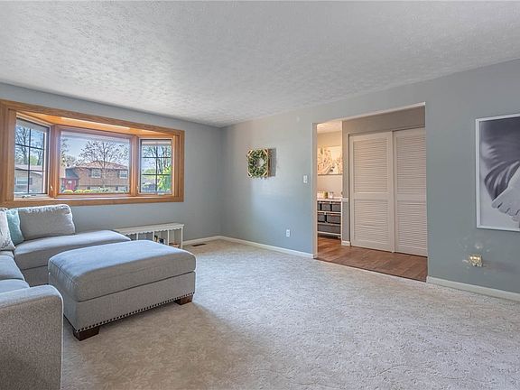 2nd image of 5385 Royalwood Dr