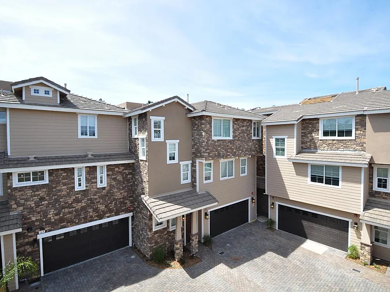 Fairway Vista — Photo 6