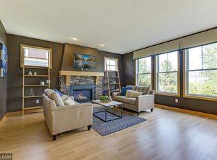 1210 Pioneer Trl, Bayport, MN 55003