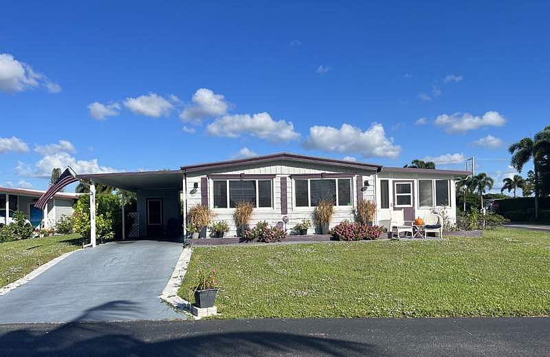 1st image of 4387 Kings Dr #210