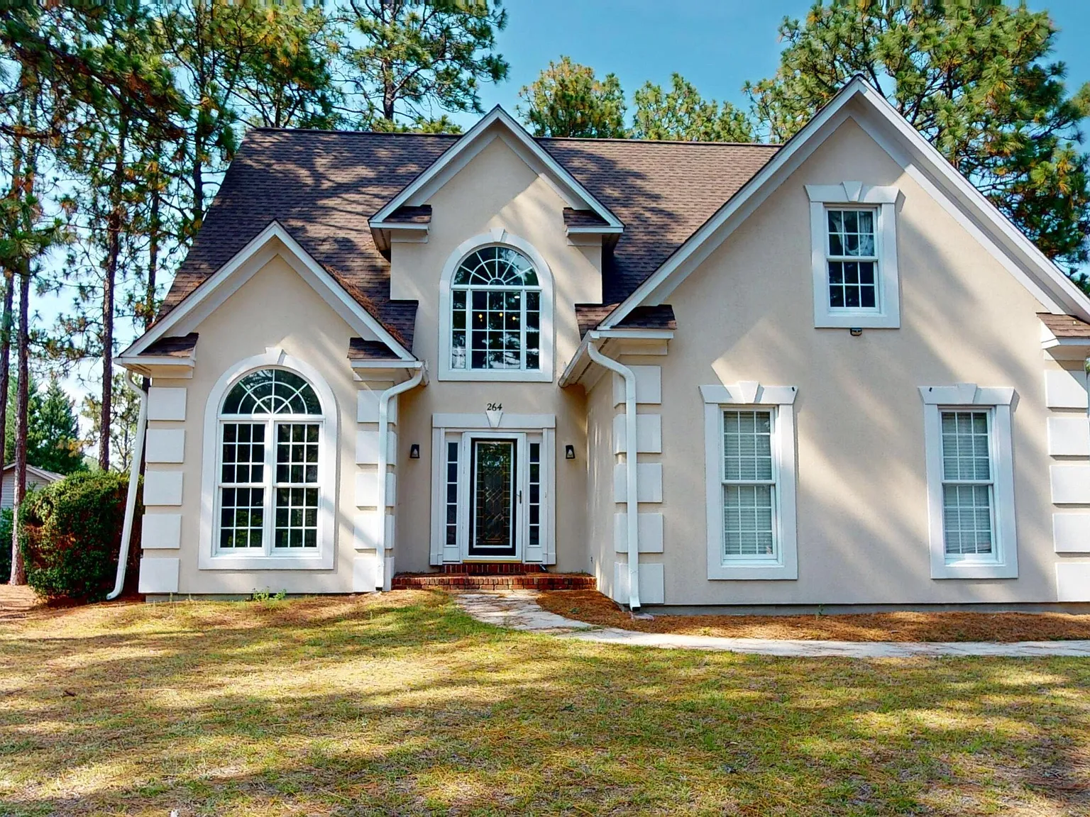 3 bed, 2.5 bath, 2250 sqft, $2,475 — Photo 2