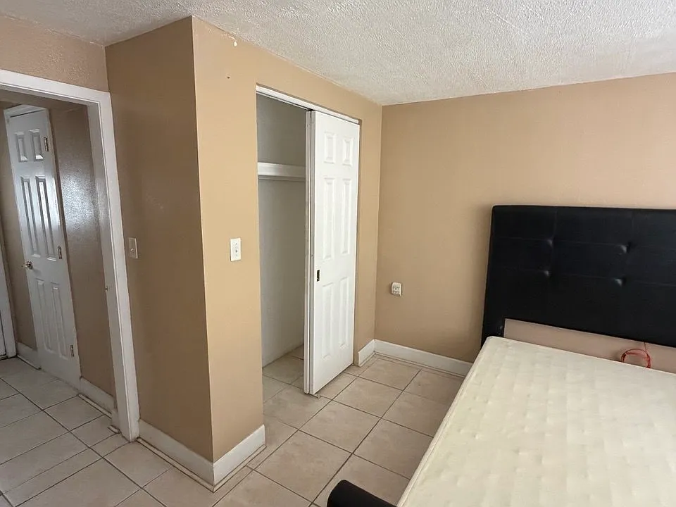 1406 Haven Bnd