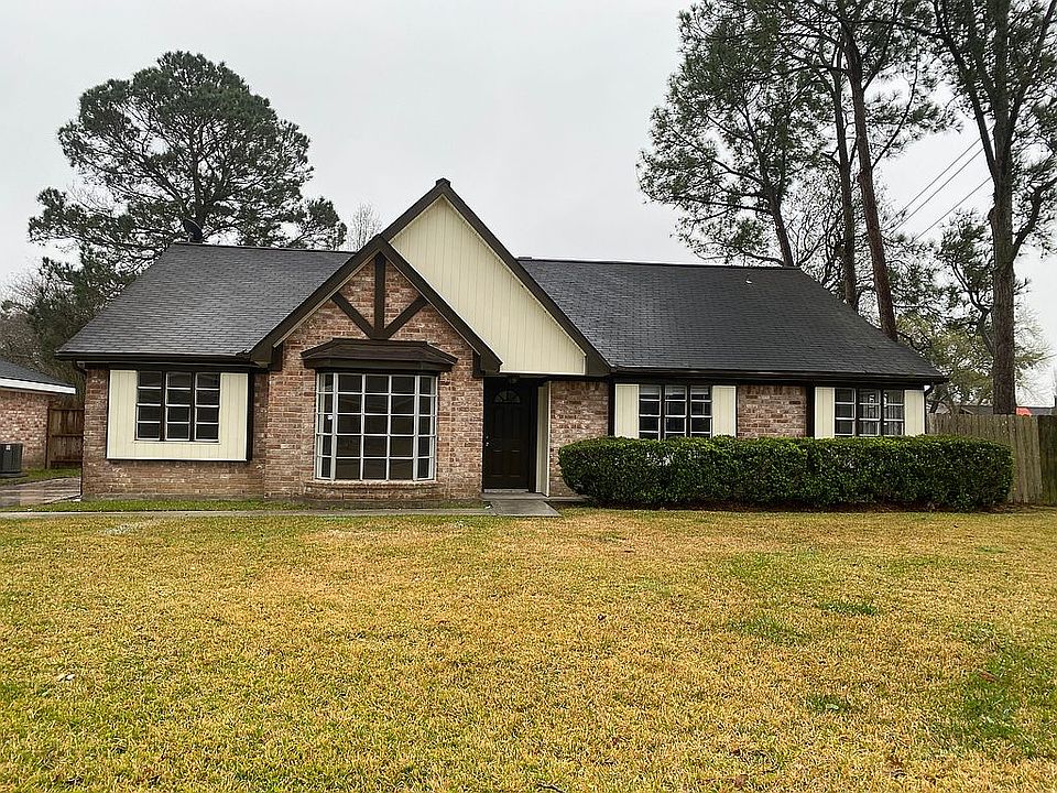 1st image of 13935 Oakwood Ln