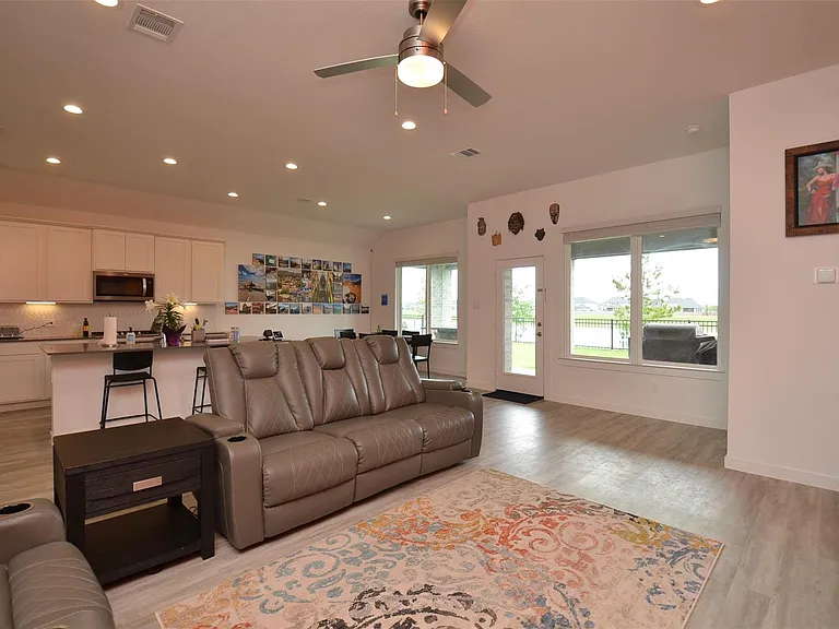 1696 Daylight Lake Dr — Photo 6