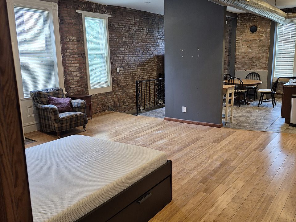 Main room of studio.