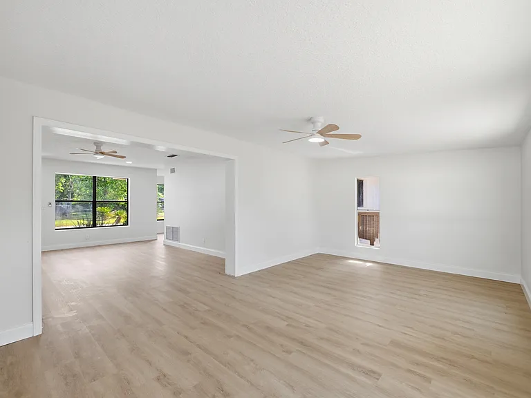 10945 Indies Dr S — Photo 23