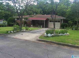 950 Barclay Dr, Bessemer, AL 35022