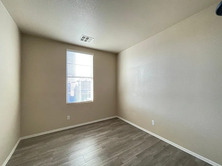 4120 E Torrey Pines Ln — Photo 16