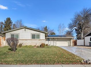6300 W Grandview Dr, Boise, ID 83709