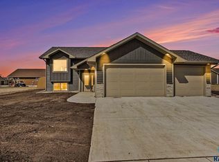 Wildwood Ave, Colman, SD 57017