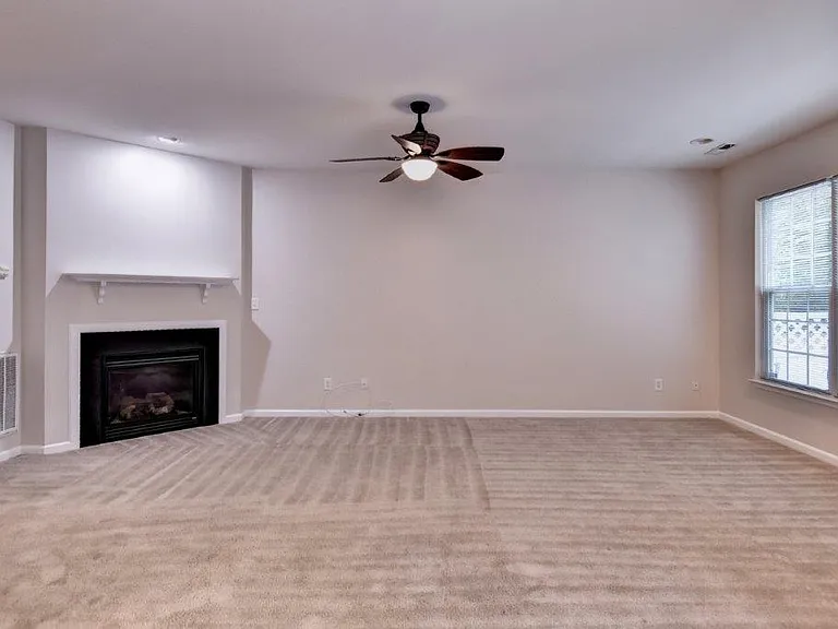 4559 Beacon Hill Dr — Photo 11
