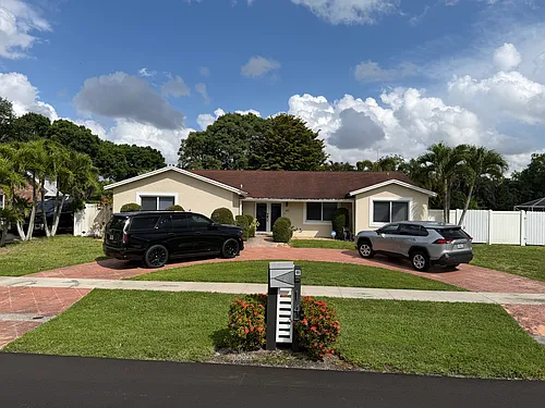 147 Alcazar St Photo 1