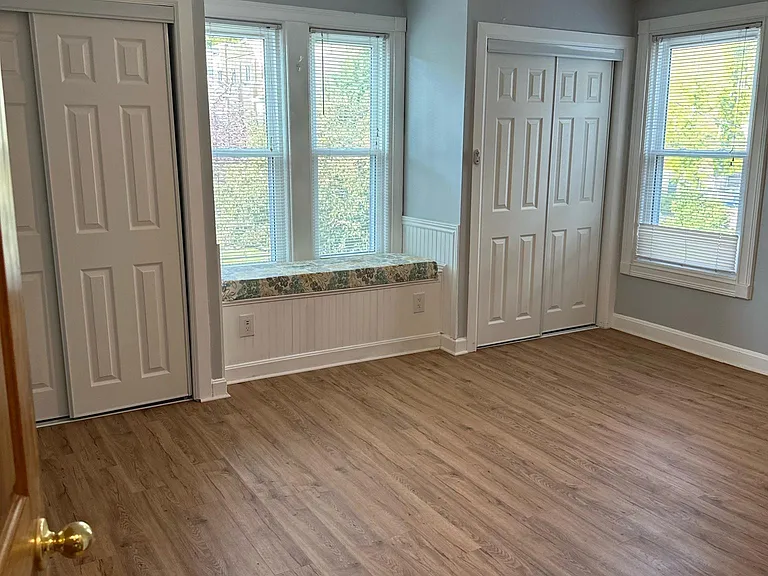 2827 Astoria Ave — Photo 10