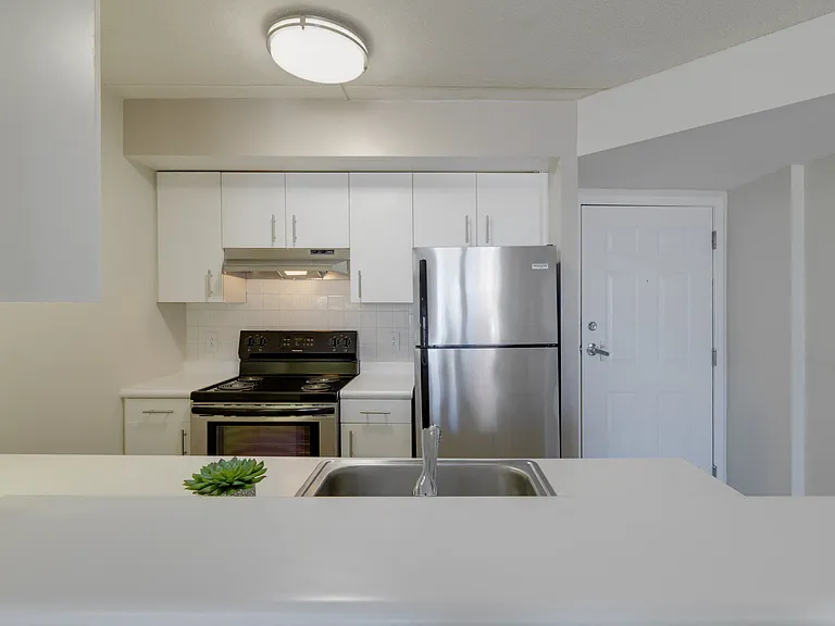 Ninth Square Apartments — Photo 2