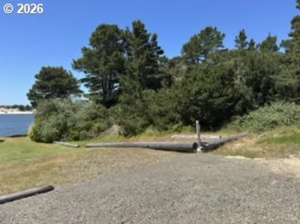 Rhododendron Dr #1-2, Florence, OR 97439
