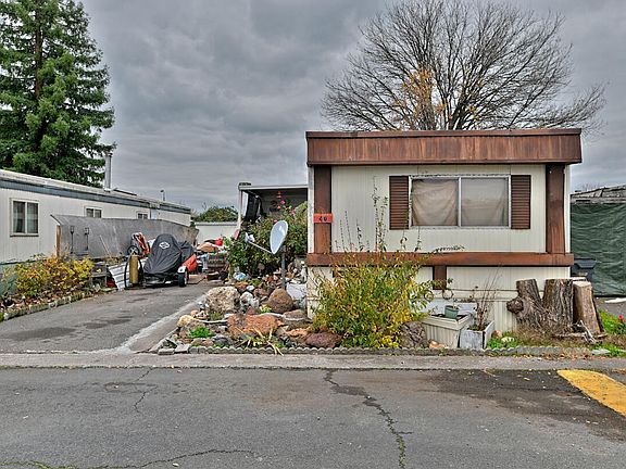 3rd image of 2622 Falcon St Space 40