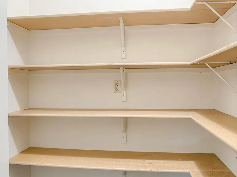 18922 Ruggles St — Photo 16