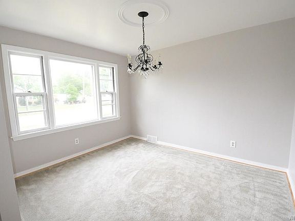 5th image of 77 Keats Ave