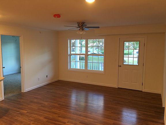 4th image of 112 Broad St #8