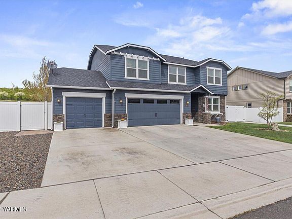4th image of 7803 Fremont Way