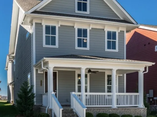 3271 Vinemont Dr, Thompsons Station, TN 37179