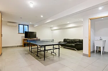 Rented by RES New York