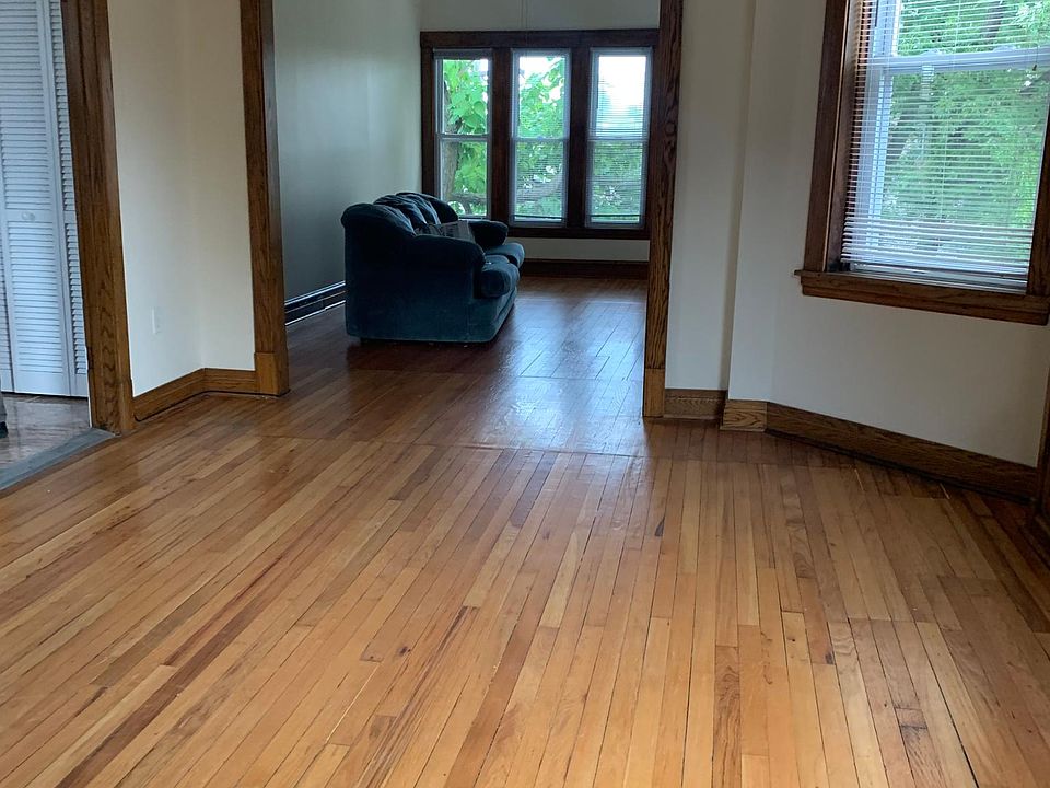 1st image of 1046 N Rockwell St APT 3F