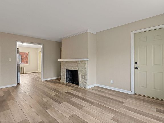 4th image of 602 Rockford Ave #4