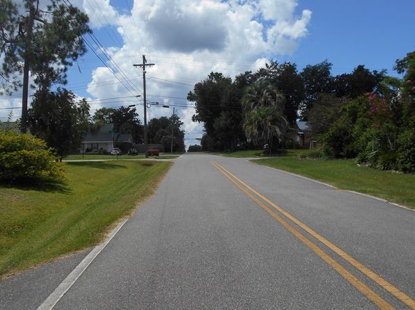 309 3rd St SE, Cairo, GA 39828