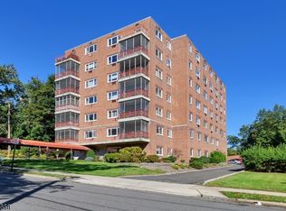 11 Euclid Ave APT 2A, Summit, NJ 07901