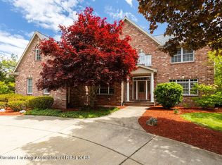 4430 Glencoe Dr, Williamston, MI 48895