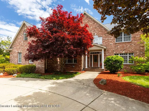 4430 Glencoe Dr, Williamston, MI 48895