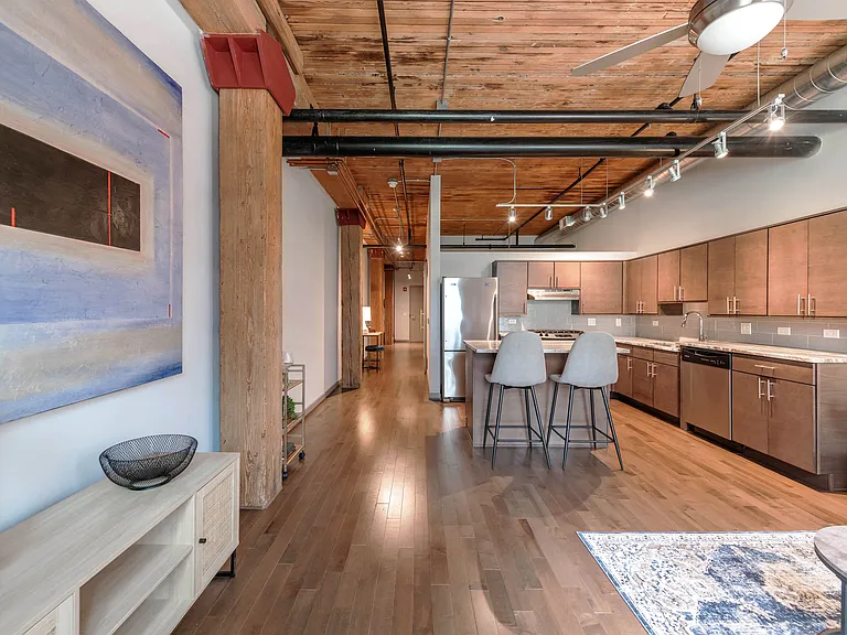 Lofts At River East — Photo 58