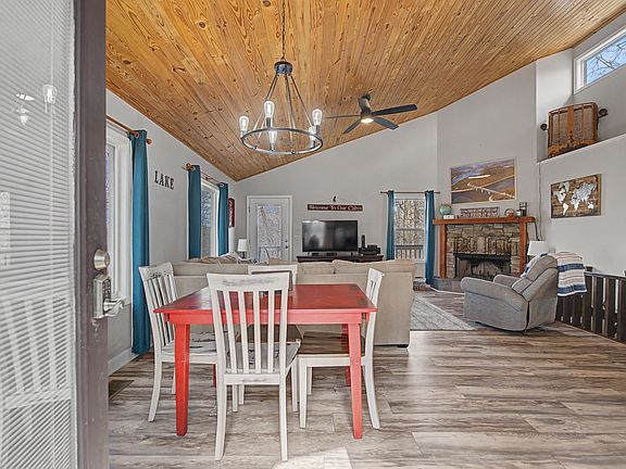 5th image of 306 Holiday Haven Dr