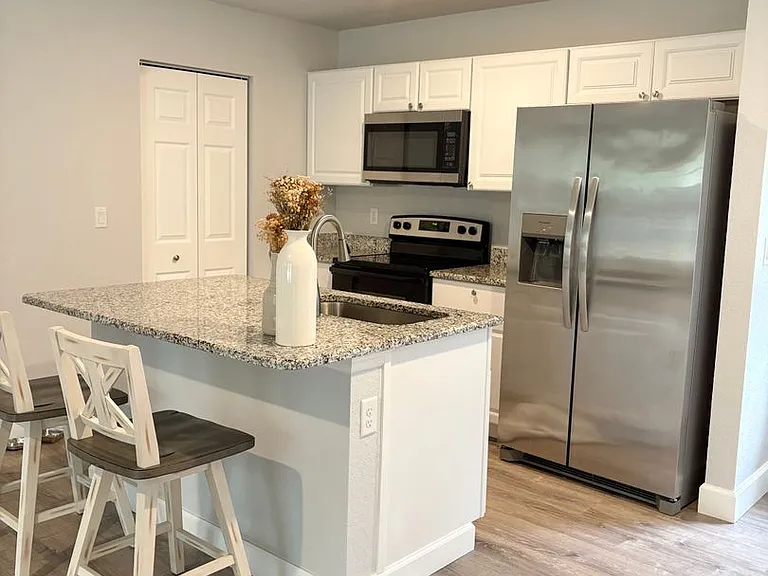 9850 NE 69th Pl — Photo 7