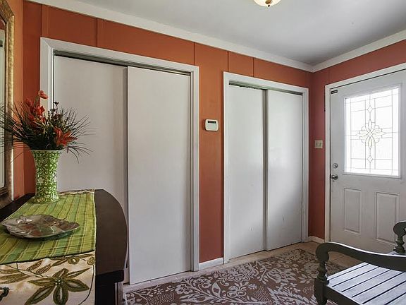 3rd image of 1522 Janet Dr