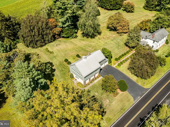 1053 Unionville Wawaset Rd, Kennett Square, PA 19348