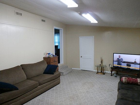 4th image of 1514 Iola Dr