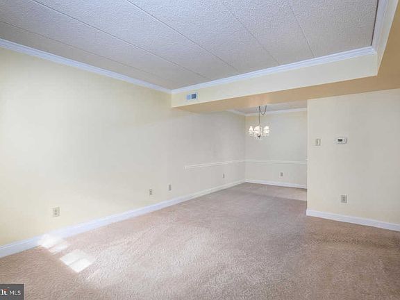 5th image of 316 Fountain Farm Ln