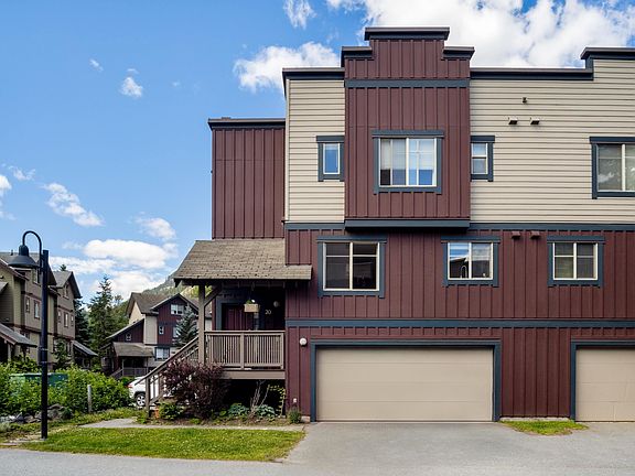 2nd image of 1446 Vine Rd #20