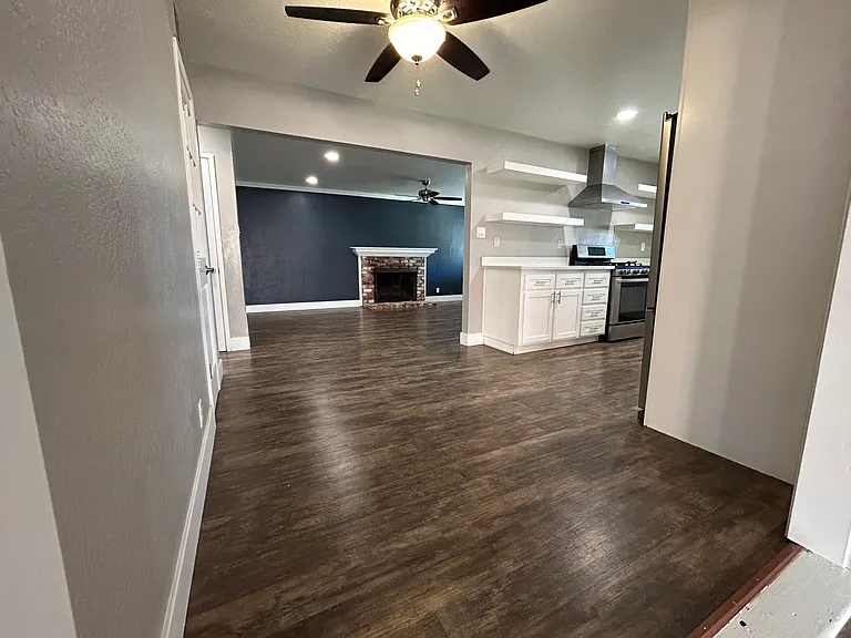 Breakfast Nook Area w/ view of Formal Living Room