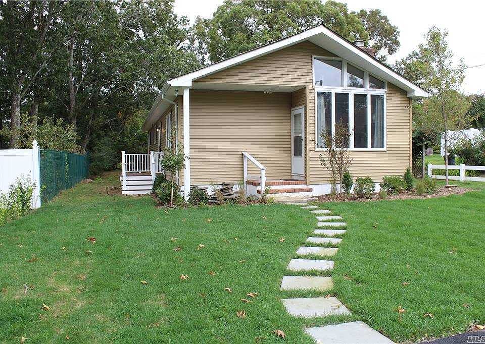 1st image of 237 Carlton Dr E