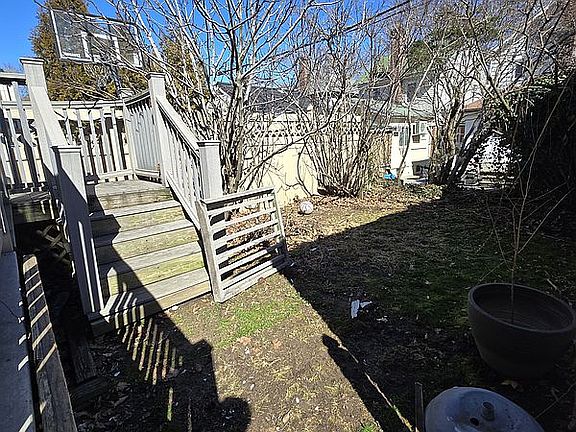 4th image of 1725 E 28th St